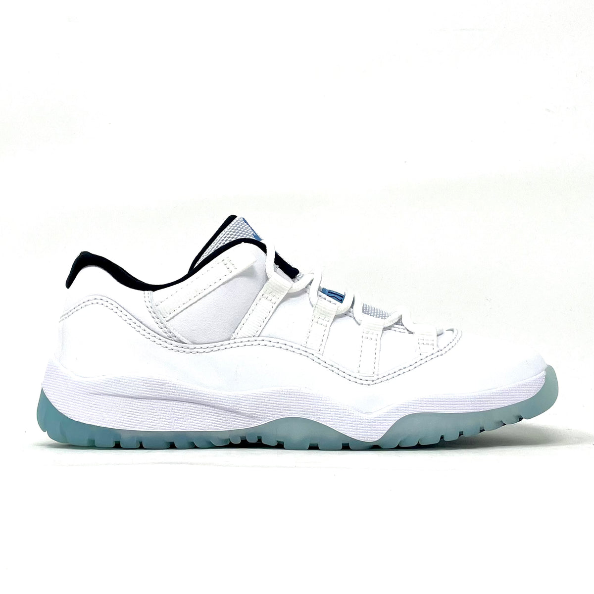 Shops Jordan 11 low legend blue